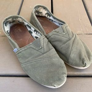 Khaki Green TOMS
